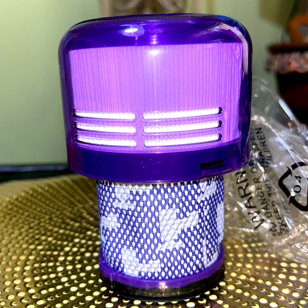 New Dyson vacuum filter No box came with it.